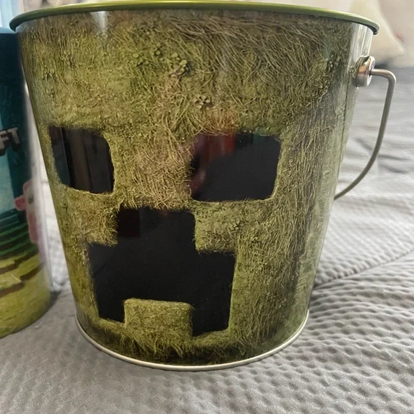 Minecraft Movie Pink Sheep Popcorn Bucket with Cup and Bucket - Picture 5 of 7